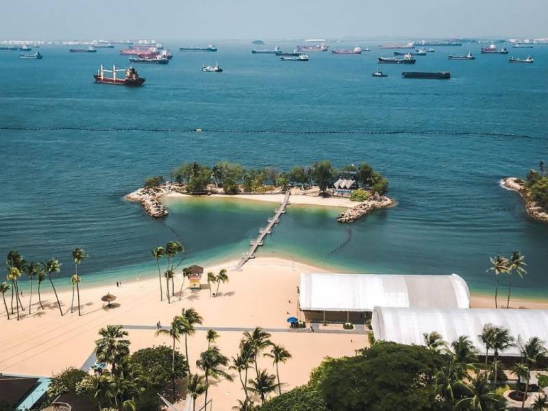 Island Lights 超萌主题✨12月12日Sanrio降临圣淘沙海滩!“免费入场”看凯蒂猫、美乐蒂,经典角色+灯光装置