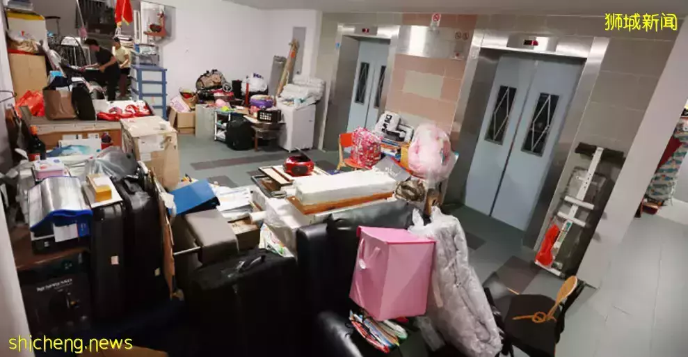 新加坡女子捡废品堆满整个楼!邻居已崩溃表示立马搬走
