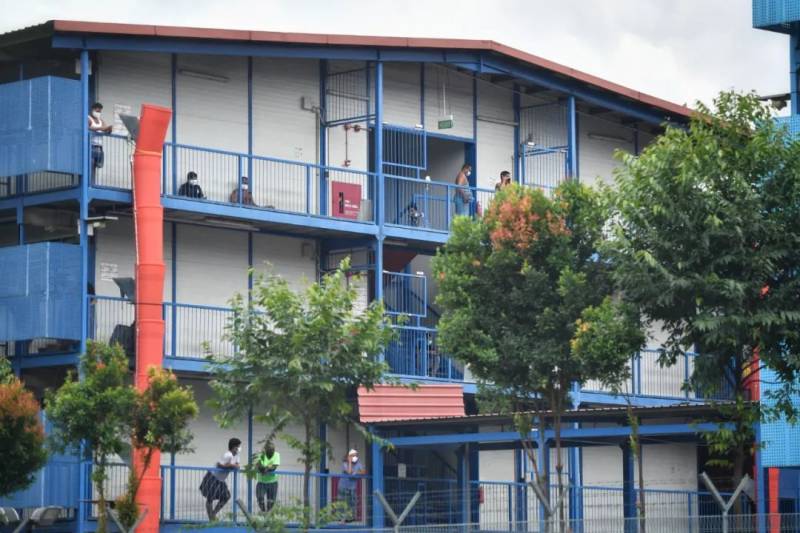 新加坡宿舍客工冠病感染率高达47%,你可别担心得太早