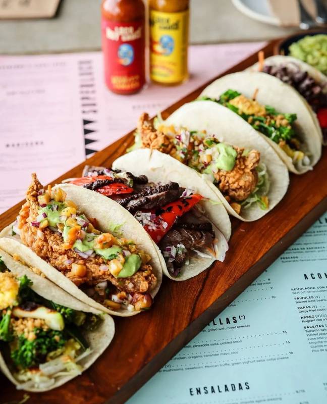 不出国也像度假,坡坡有哪些值得打卡的“海景”餐厅