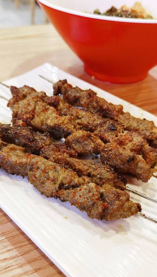 武漢熱幹面、新疆風味烤串來新加坡了！吃面撸串僅9.9新幣，手慢無