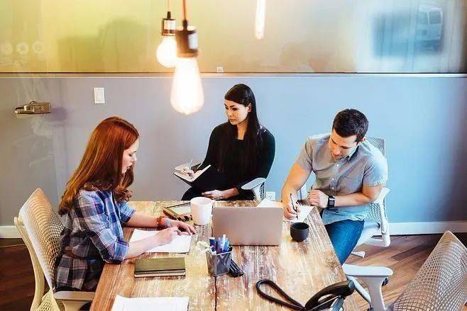 继腾讯、字节跳动后,爱奇艺也在新加坡设立海外总部了!2021年最有前景的专业已出炉