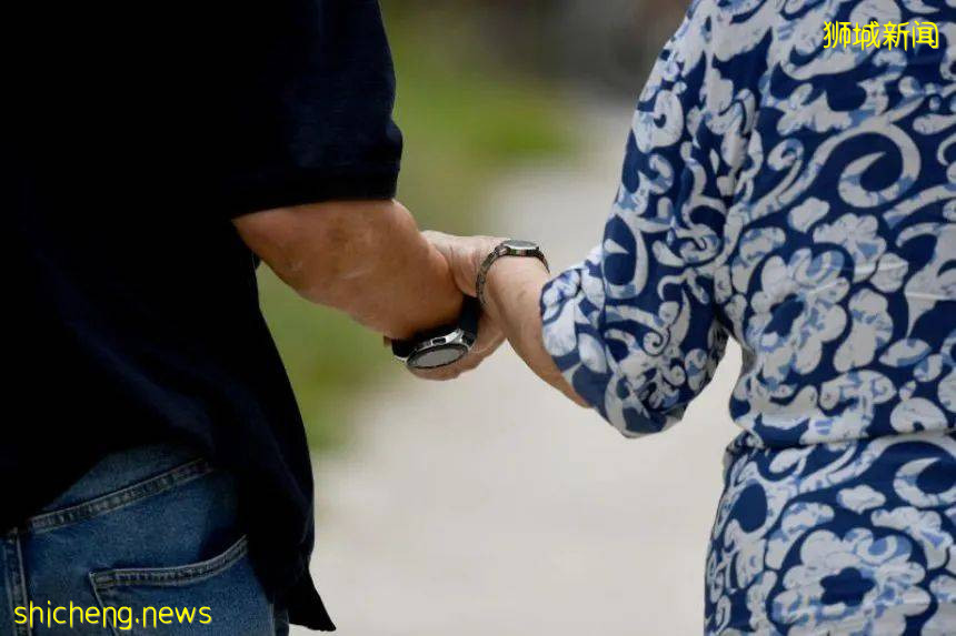 曆史新高！1周內61兒童感染，這裏能查到哪些學校中招！新加坡專家:或日增3000例