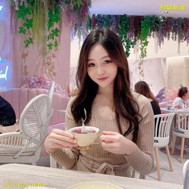 乌节路新花卉咖啡馆💐粉色装潢、花花围绕,置身Café Q Classified的梦幻世界