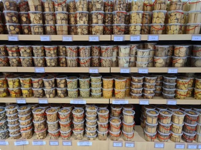 Northpoint City新開業的小吃店, 專賣“古早味”餅幹還有小吃