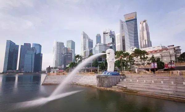 新加坡华人回国后，会怀念新加坡的什么