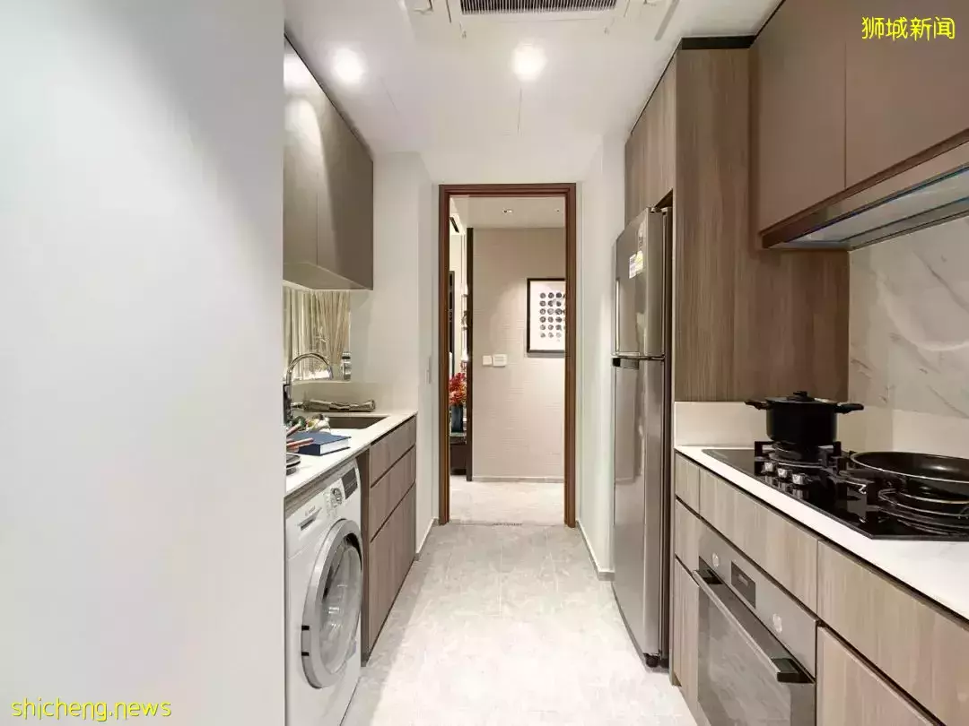 步行到Bartley 地鐵站（環線），兩站到實龍崗地鐵轉換站。交通、購物、學校全配套成熟。BARTLEY VUE樣板間高顔值