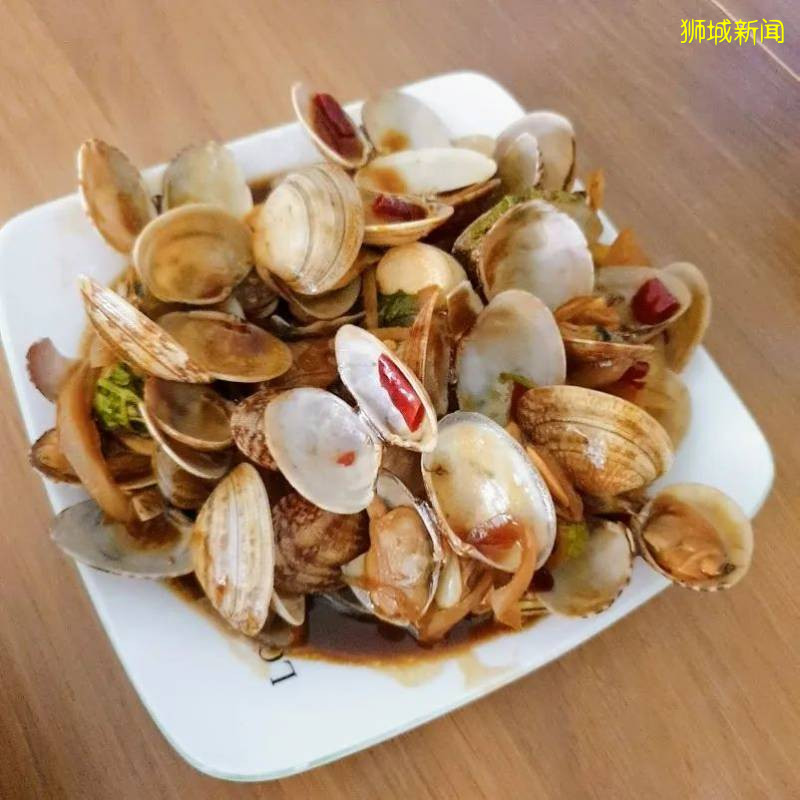 東北名菜笨小雞炖蘑菇好吃到會飛