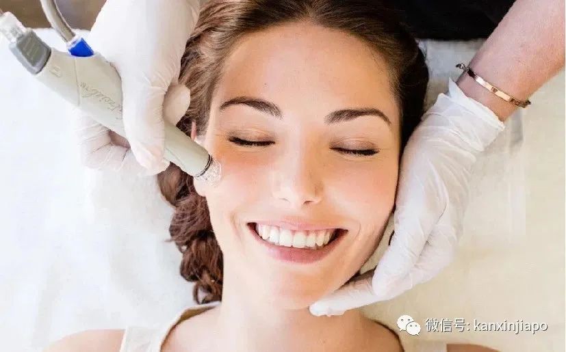 叮咚!@小仙女,己悦医美正在派送你的圣诞礼物...