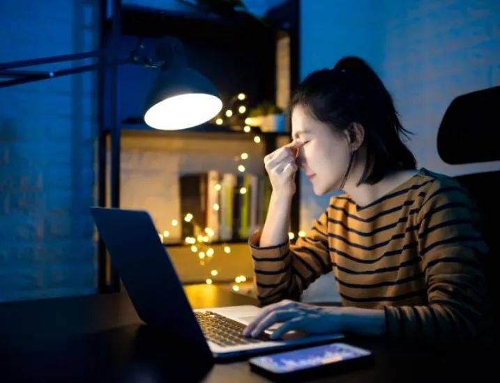 政府将根据未来几周冠病疫情情况,来决定是否调整居家办公