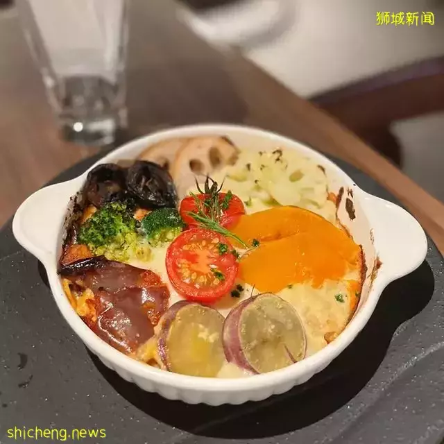 快来探新店!日本抹茶甜品Cafe Hachi来到新加坡了~🍵各式抹茶甜食及饮料,保证吸引你🤩