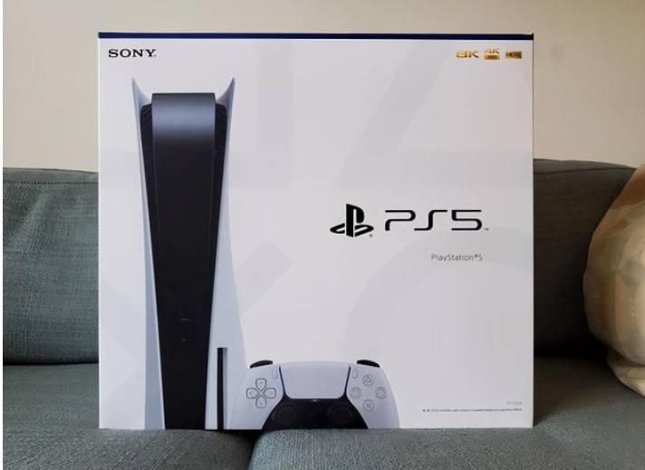 新加坡一男子垃圾堆里“捡到宝”?稳赚30新元