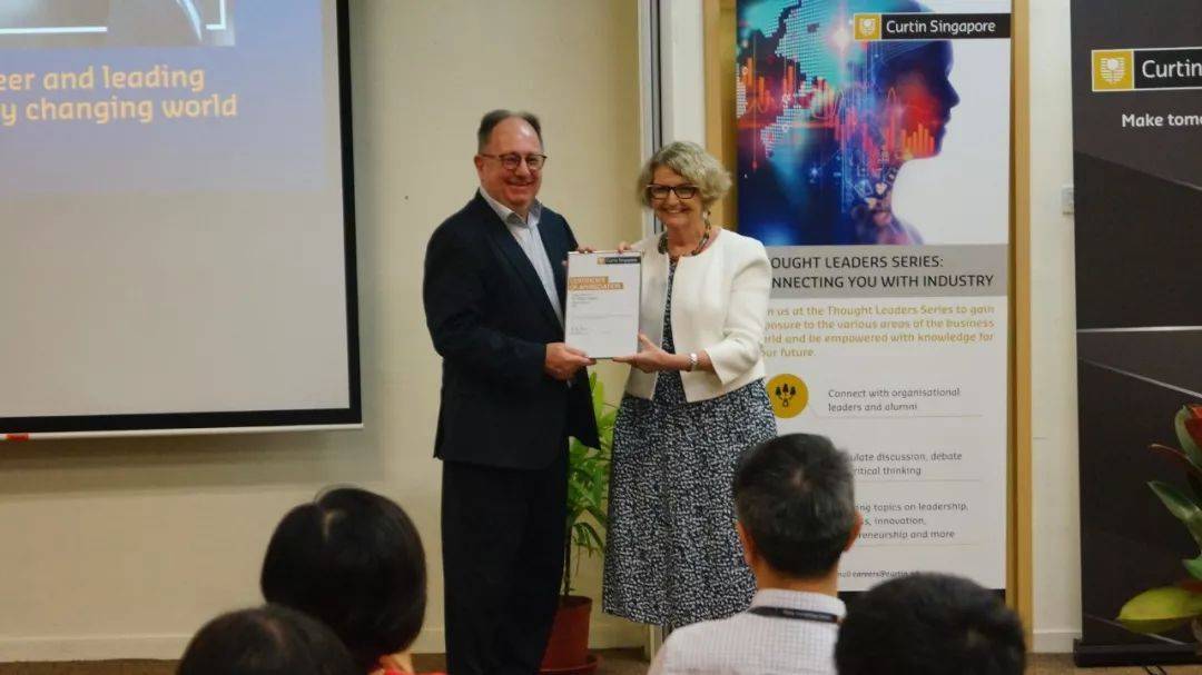 科廷新加坡叒叒叒拿第一了!連續3年就業率第一 + 全球前1%大學,奧利給