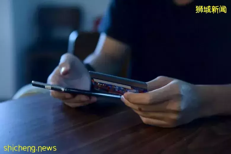 罕見爆光！新加坡一次逮捕這35人！他們用騙來的錢買豪宅名表，開法拉利、勞斯萊斯