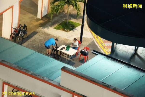 自备桌椅坐咖啡店旁 阿叔遭居民投诉