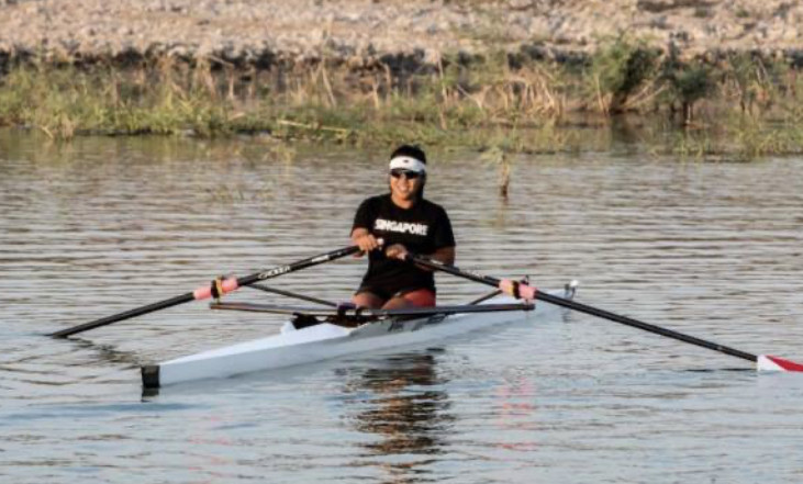 东京奥运会被推迟 赛艇手重当护士 