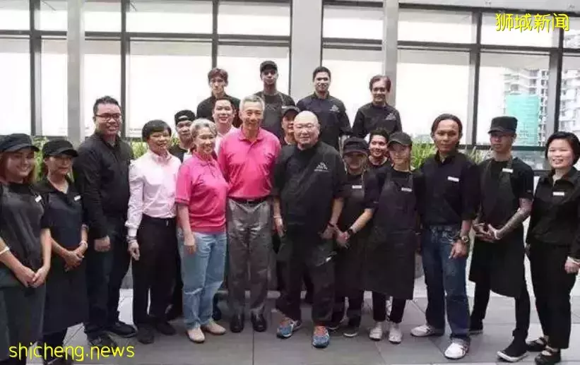 主动“搭讪”新加坡总理李显龙，居然兴奋地忘记合影啦