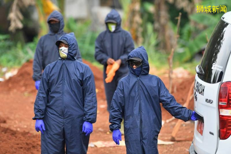 新加坡失业率十年新高!就业人数骤减12万!“最坏的时刻可能还没到”