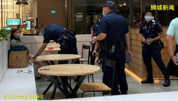新加坡妹纸喝多疯起来了不得,七名警员都差点hold不住