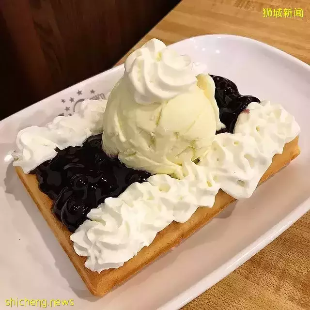 Waffletown终于重新开张!新店在NEWest,能够再次品尝到好吃的美式快餐啦🍔