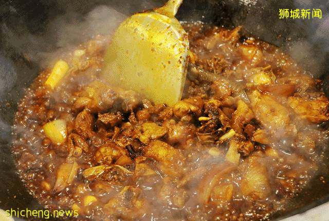 藏在新加披的农家柴火鸡,闹市里难得的淳朴美味