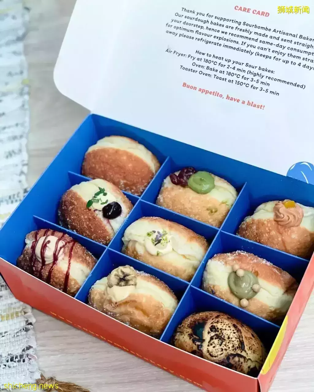 接好糖衣炮弹!盘点新加坡爆浆甜甜圈Bomboloni🍩圆圆鼓鼓外形、内馅满到流心😙