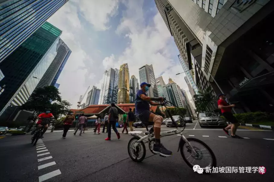 新加坡的阶层跨越与国家跨越