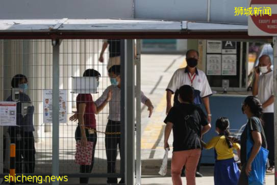 新加坡今日起放宽校园防疫措施，学校将恢复实体课外活动