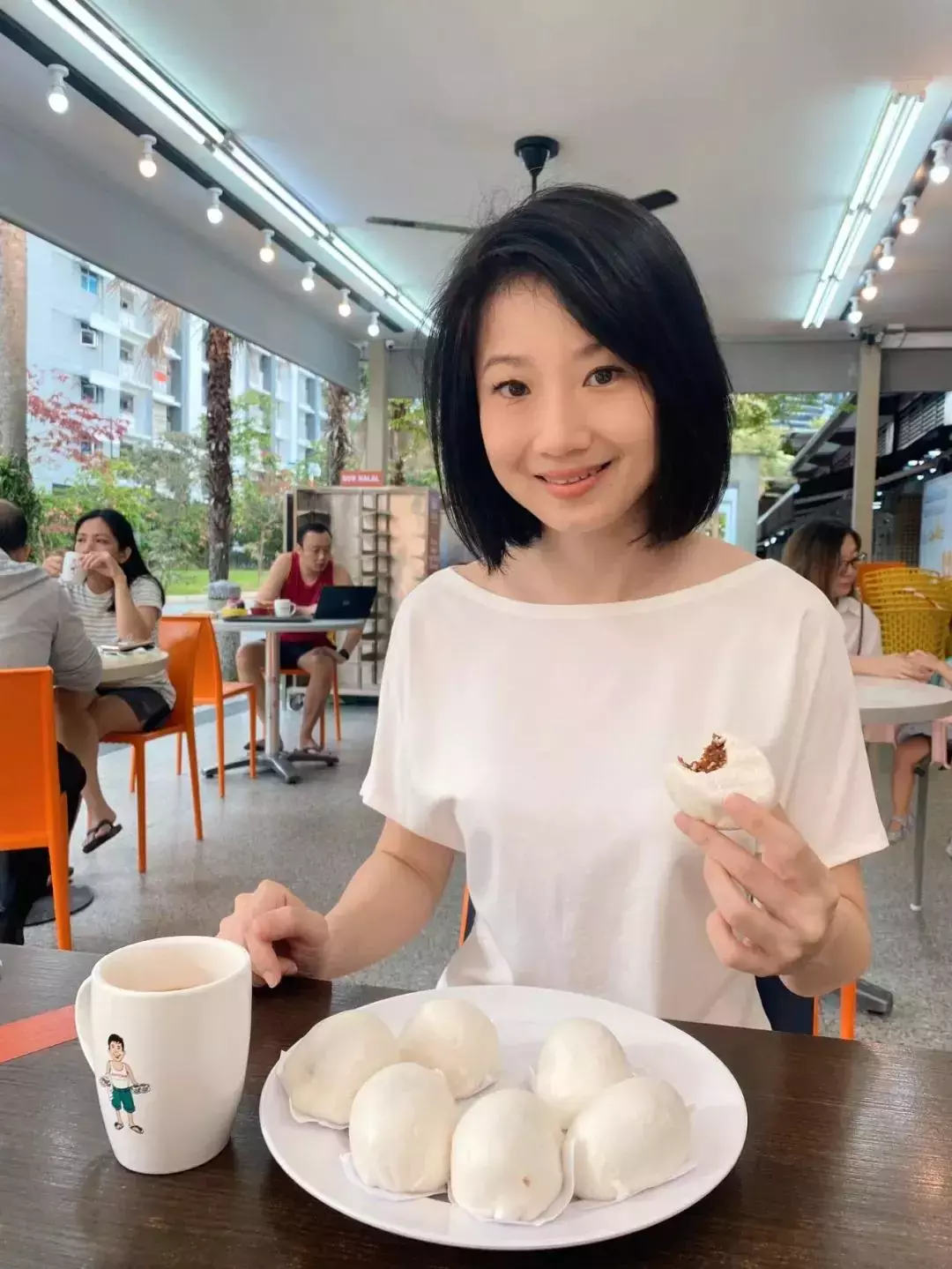 新加坡抗疫神曲竟然后面有人?还是一位集才华、美貌于一身的国会议员