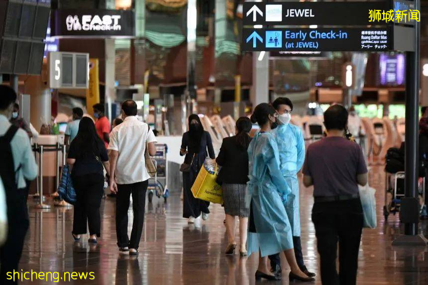 樟宜机场加强防疫,来自高危地区和国家的乘客将使用不同的登机区域、入境大厅、行李传送带和洗手间