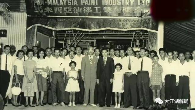 潮汕窮小子,跑去新加坡賺1420億,成一國首富