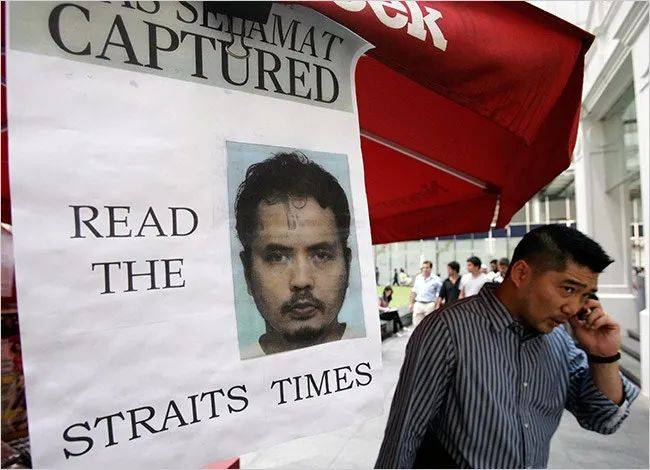 惊天越狱！中国籍囚犯在印尼徒手挖地道，成功越狱！新加坡也发生过相似案件