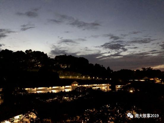 看了新加坡的云，才明白什么是天空之城！