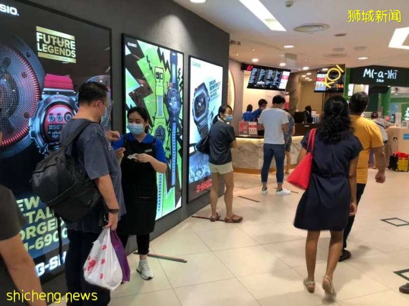 新加坡解封首個周末,22起交通事故!野雞闖入地鐵站!已經忘了怎麽出門!