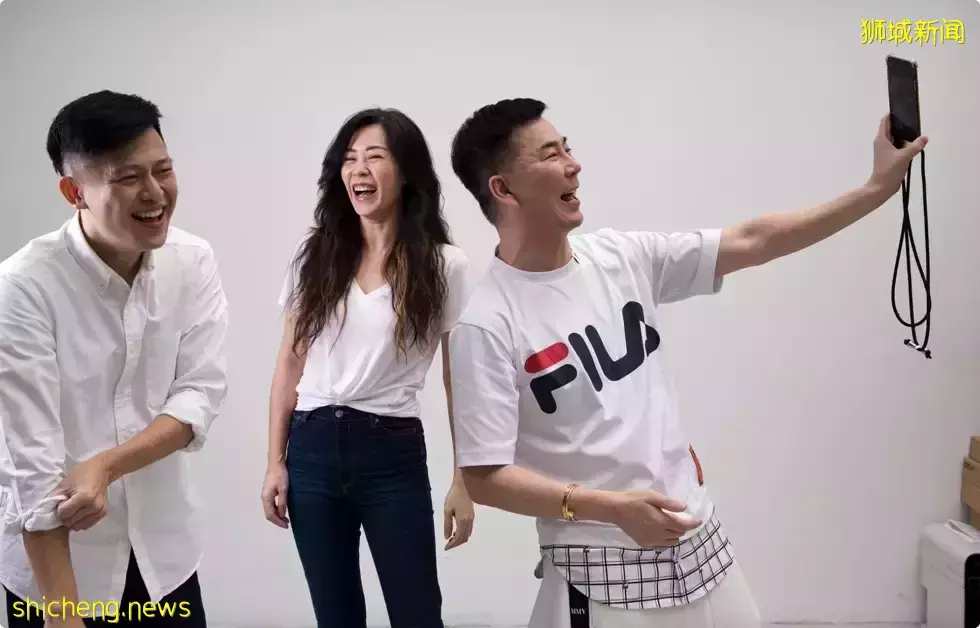 新加坡艺人大流行期间靠Facebook直播“2个月进账400万” 