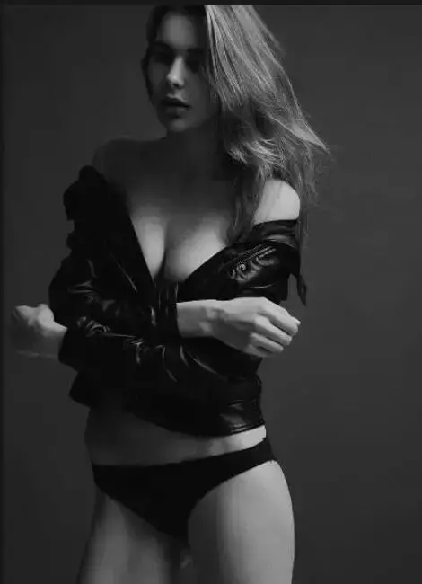 性感模特的皮衣是蘑菇做的?新加坡用树叶做面料?太颠覆啦