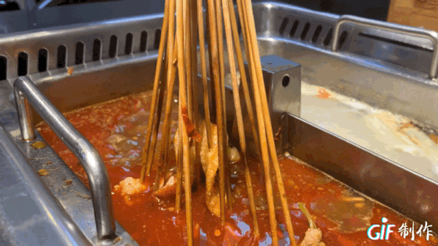 江湖一杯酒，天下皆朋友！ 喝酒怎能不撸串？ 圣诞月嘿串串福利重磅来袭！