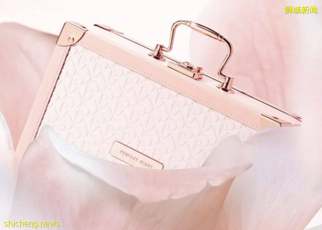 李佳琪都吹爆!完美日记小细跟永生花礼盒终于来新加坡啦!限量玫瑰首饰盒套装,赶紧来get