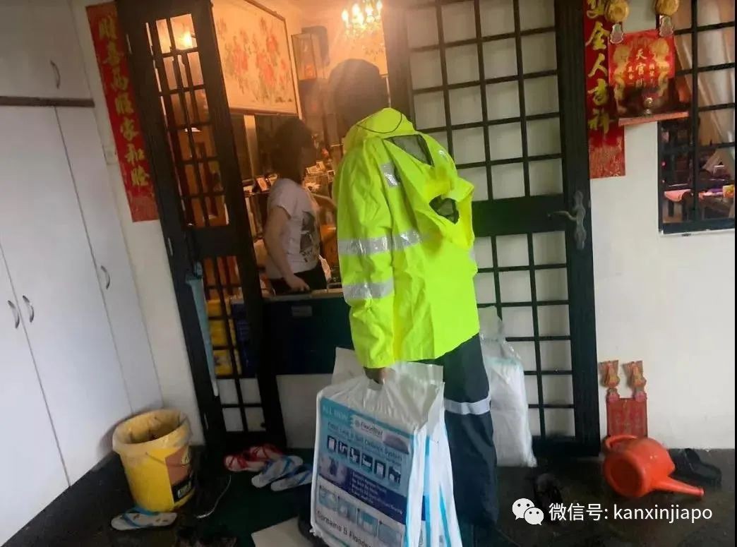 世界末日既视感，磅礴大雨似海啸来袭！新加坡昨4小时降了半个月的雨量