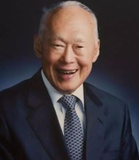 如何评价新加坡前总理李光耀