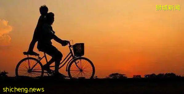 新加坡李顯龍總理致：“爸爸們，別放棄”!