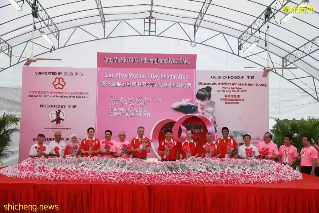 母親節當天，在新加坡的他們讓人感動落淚