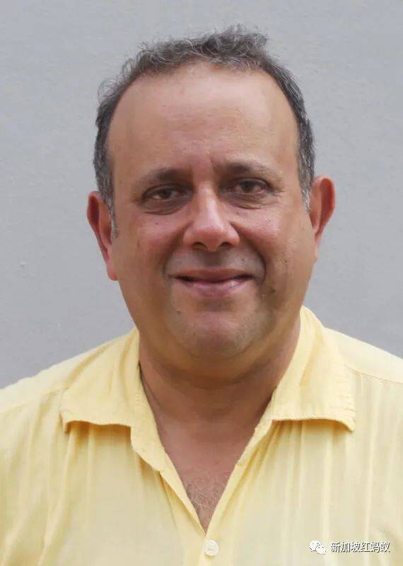 父兄皆为反对党高层,这名男子却获新加坡政府赏识步步高升