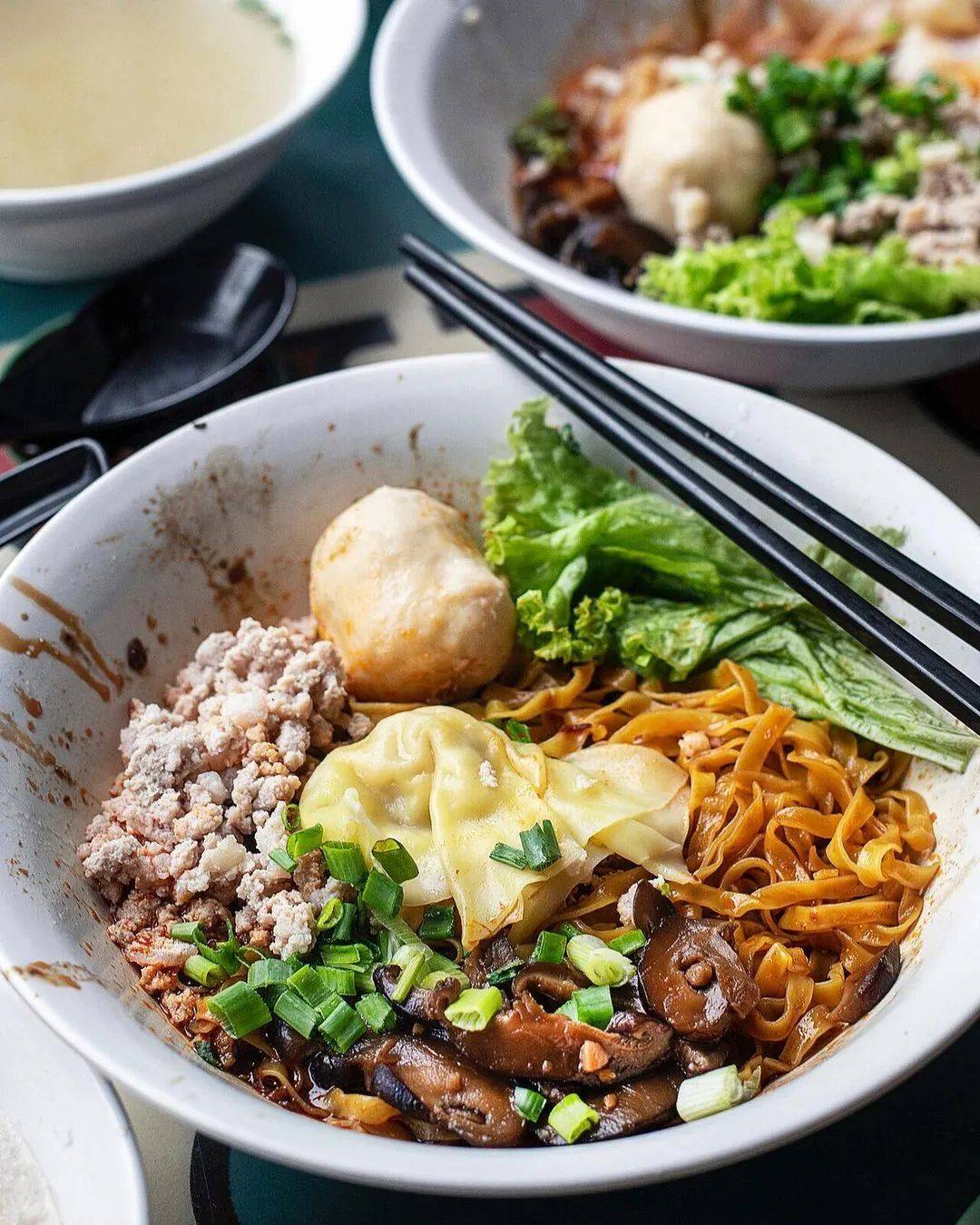 面食系列 最平價的新加坡米其林級別小販食物，肉脞面來一碗不