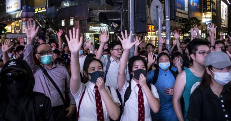 高盛：香港资金外逃 新加坡或从中获利40亿