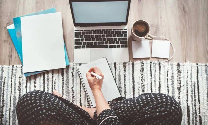 調查顯示,四成新加坡民衆希望疫情後能彈性選擇工作地點