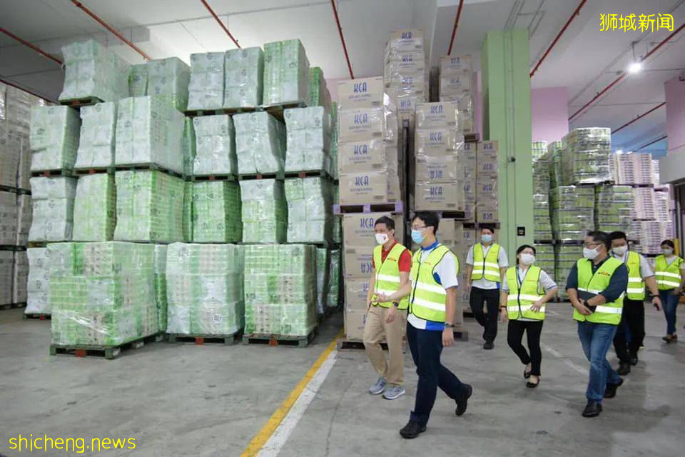 新加坡部分超市又被瘋搶！部長發聲讓穩住