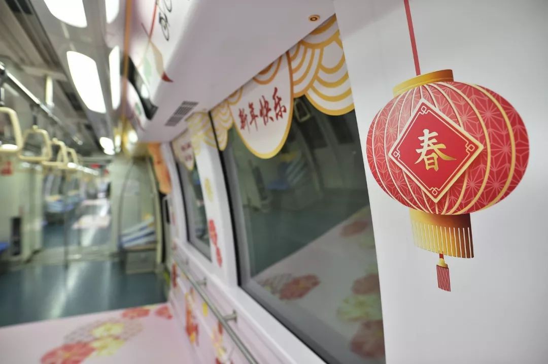 新加坡地铁车厢、站台，有大批老鼠出没~