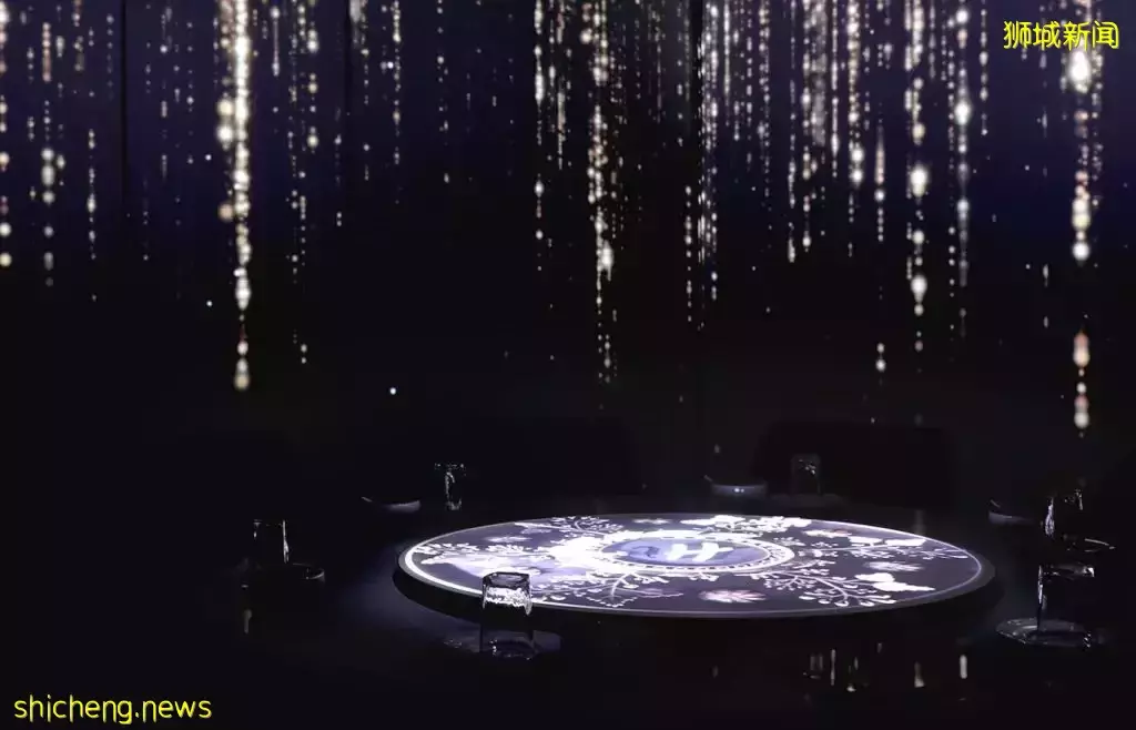 海底捞豪华VIP包房@Marina Square店,360度环绕全息投影,沉浸式体验梦幻火锅