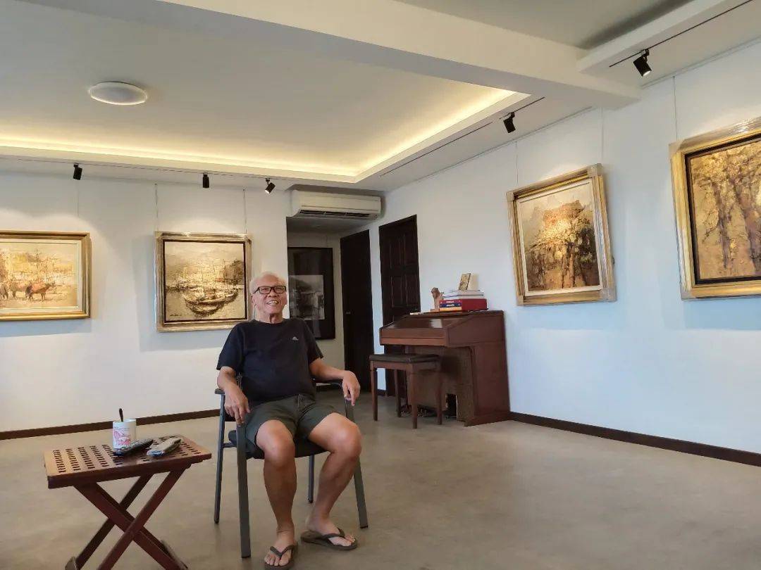 芳杜靡靡花正发——略记本地艺术家洪亚弟及何淑芝